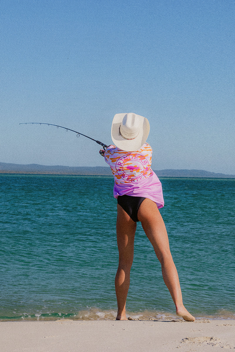 Halls Creek Unisex Fishing Jersey - Pink Camo