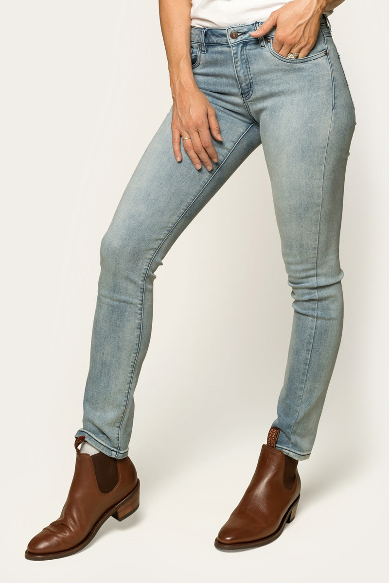 Victoria Womens Mid-Rise Straight-Leg Jeans - Light Blue